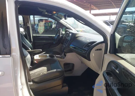 2020 Dodge Grand Caravan Sxt z USA, uszkodzony, nr VIN 2C4RDGCG9LR154570